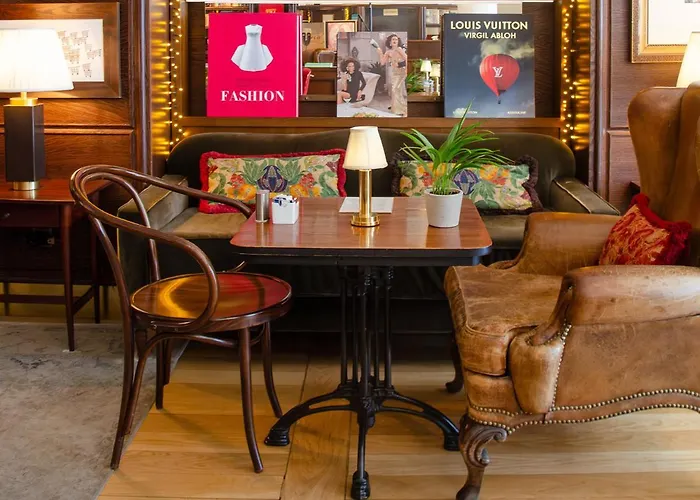 布朗斯精品酒店