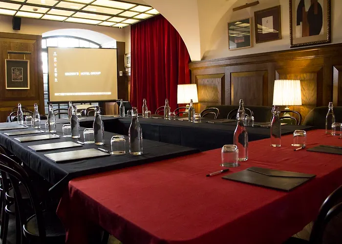 布朗斯精品酒店